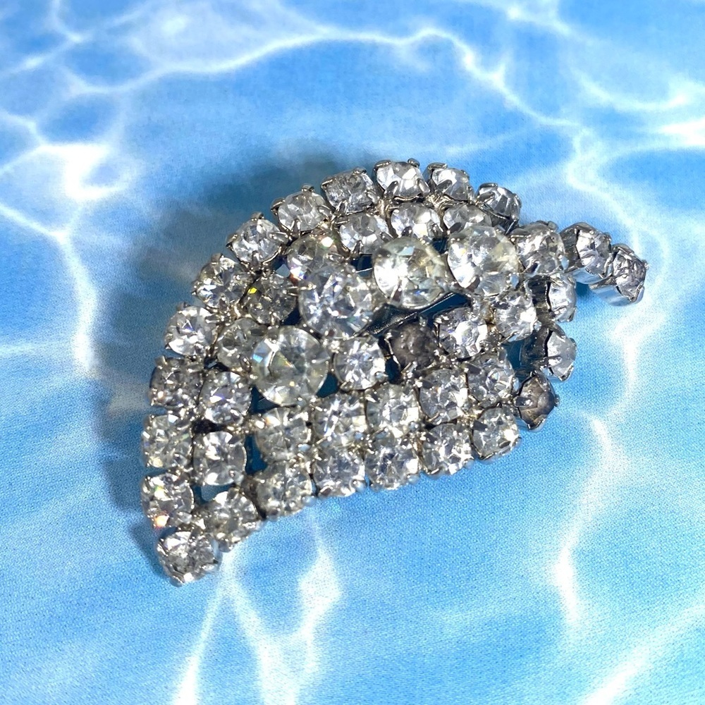 Vintage clear rhinestone leaf brooch pin 1960s